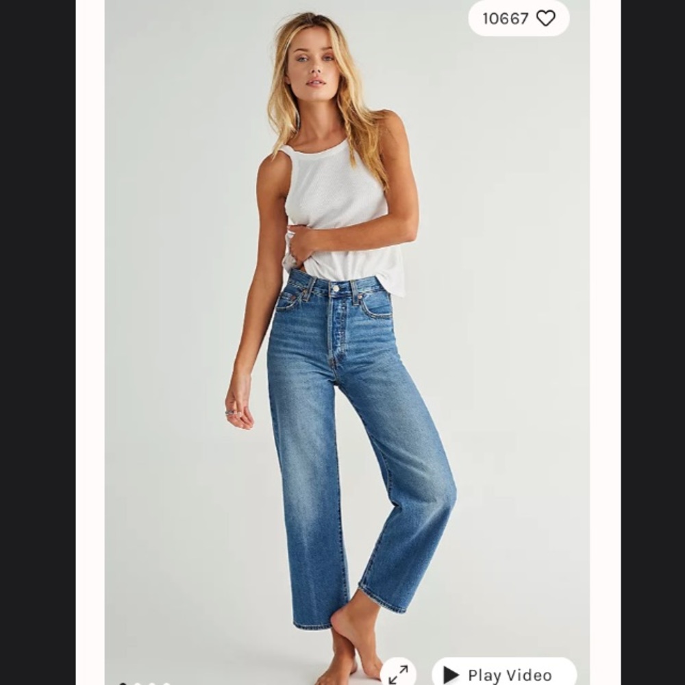 LEVIS ribcage size 27 inseam 27 brand new